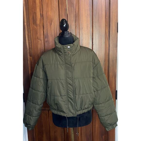 Army Green Women's Puffer Jacket, Size Large - Picture 4 of 6